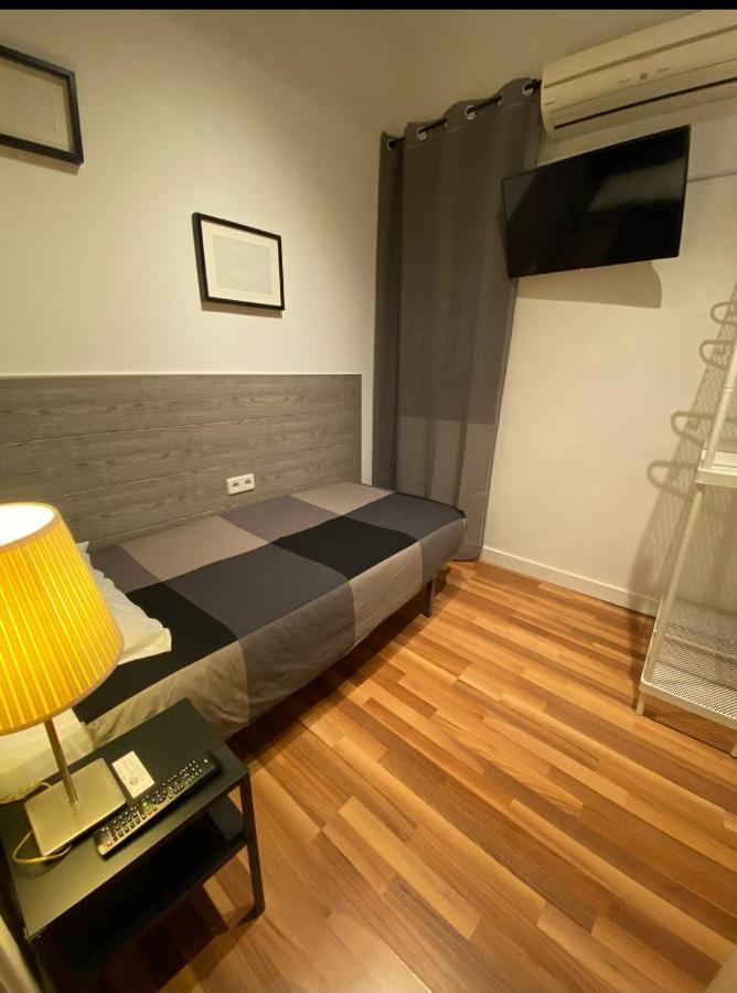 Single Rooms มาดริด ภายนอก รูปภาพ
